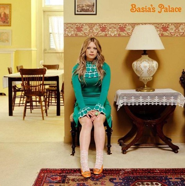 Basia Bulat: Basia´S Palace / Coke Bottle Green